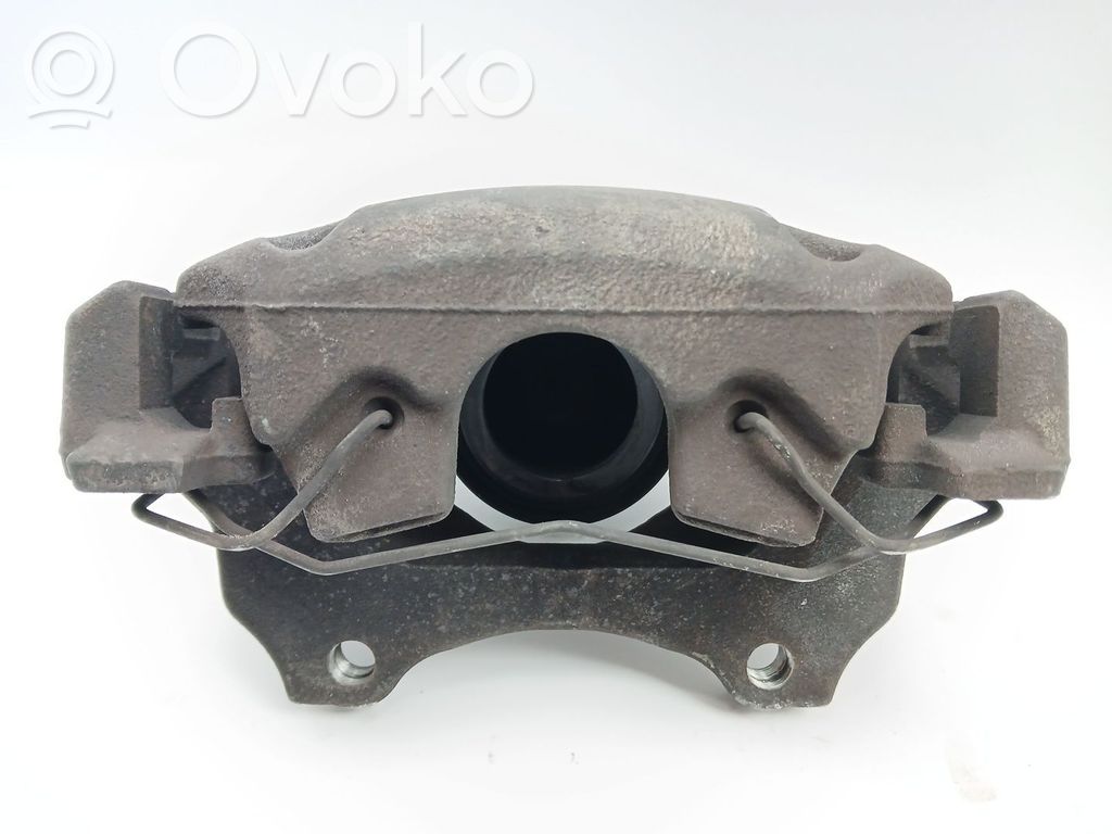 Opel Corsa E Передний суппорт 