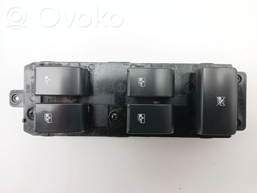 Opel Antara Electric window control switch 