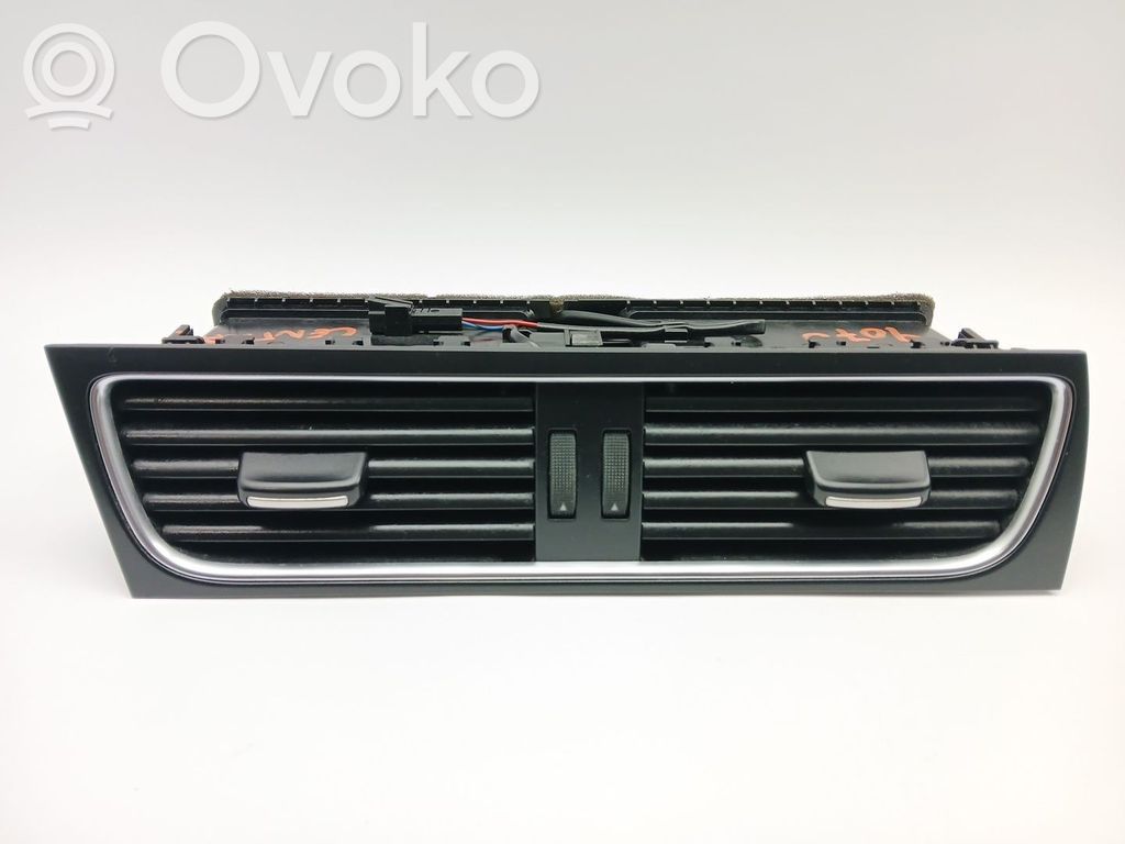 Audi A5 8T 8F Dysze / Kratki środkowego nawiewu deski rozdzielczej 