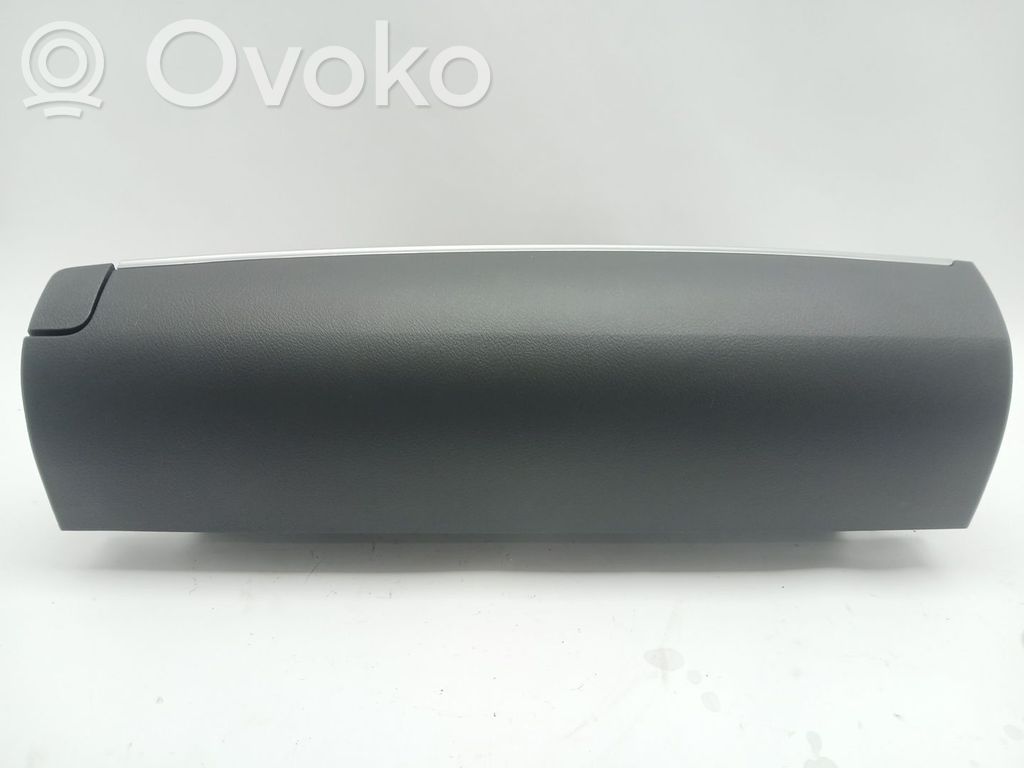 Toyota Verso Guantera 