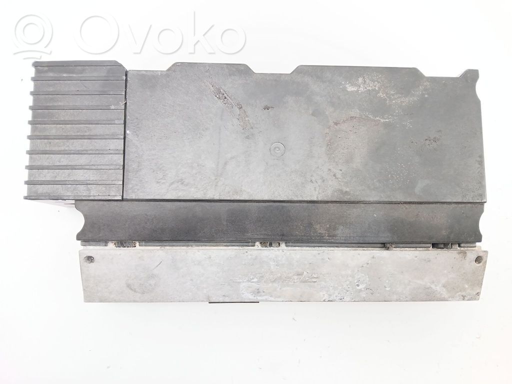 Audi Q7 4L Radion pystyantenni 