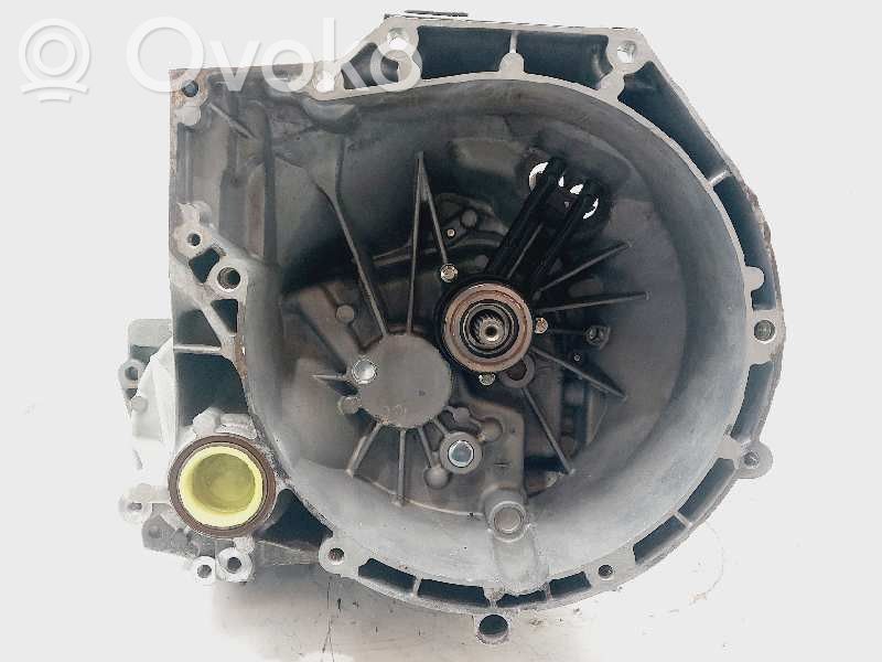 Ford Tourneo Caja de cambios manual de 5 velocidades 