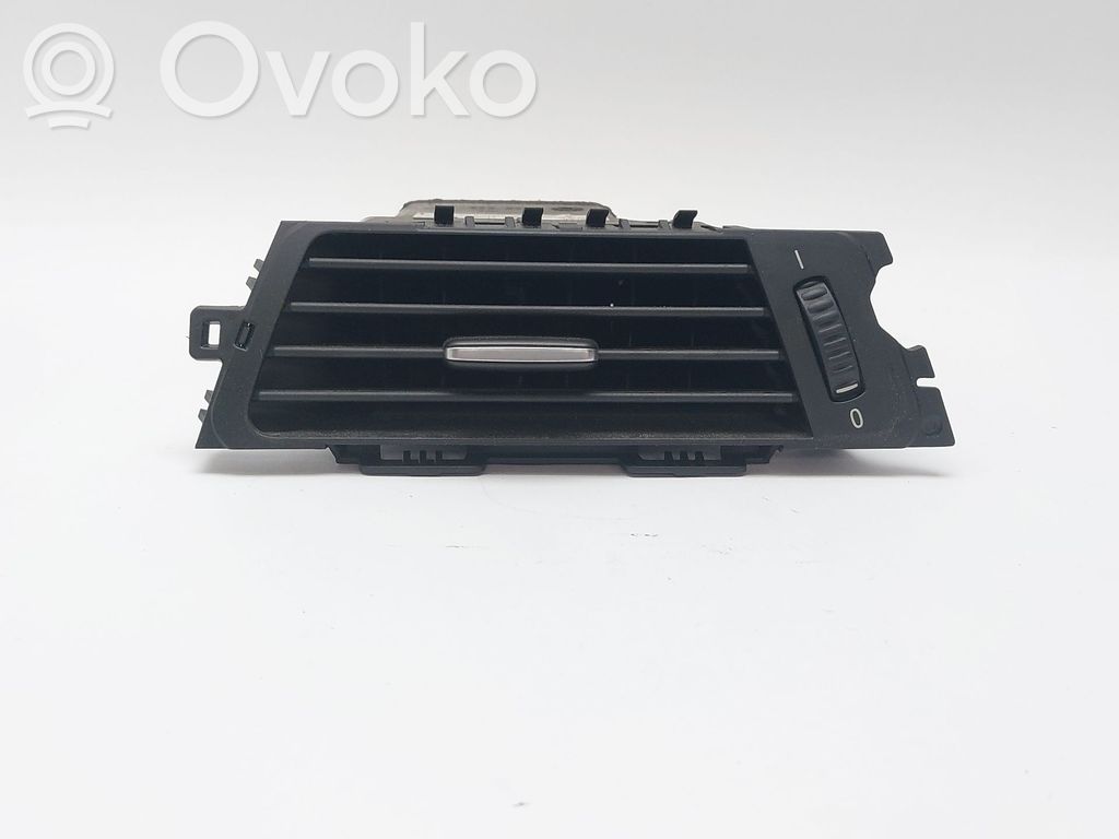 BMW 3 E46 Centrinės oro grotelės 