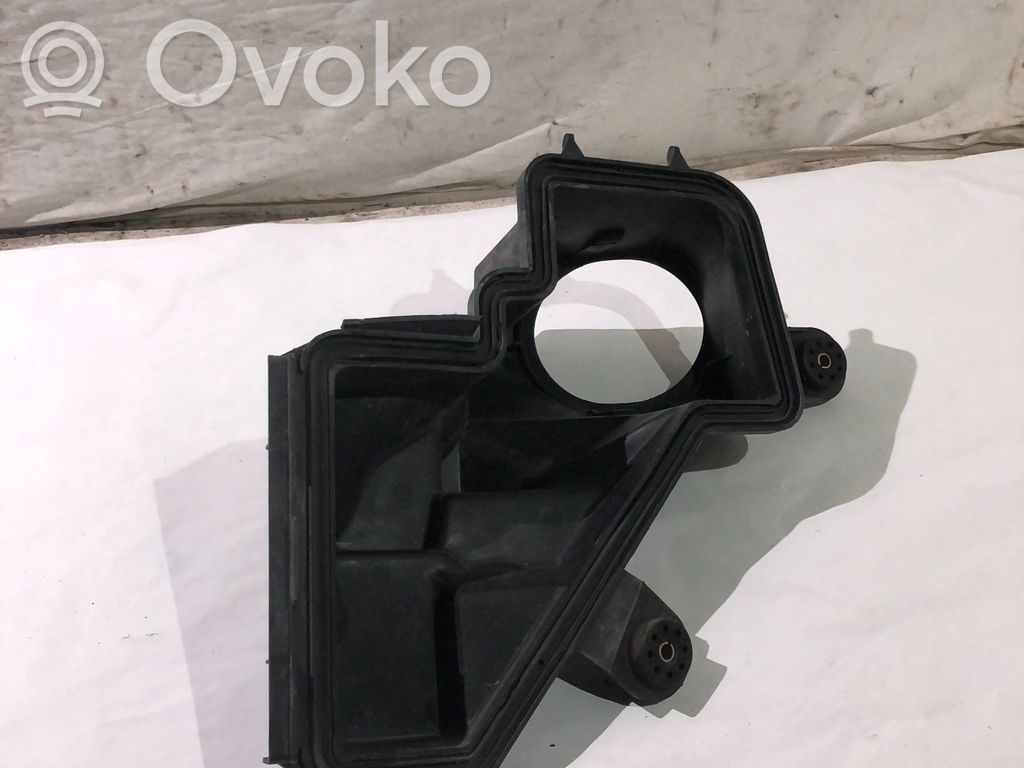 BMW 7 E65 E66 Air filter box cover 