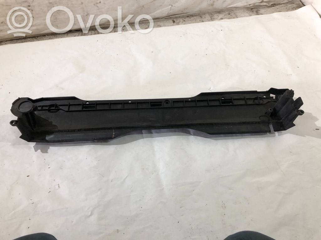 BMW 7 E65 E66 Ylempi jäähdyttimen ylätuen suojapaneeli 