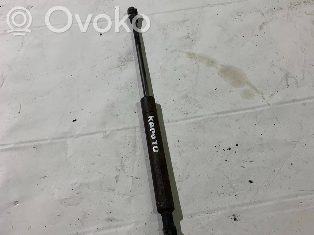 BMW 5 E39 Dzinēja pārsega amortizators 