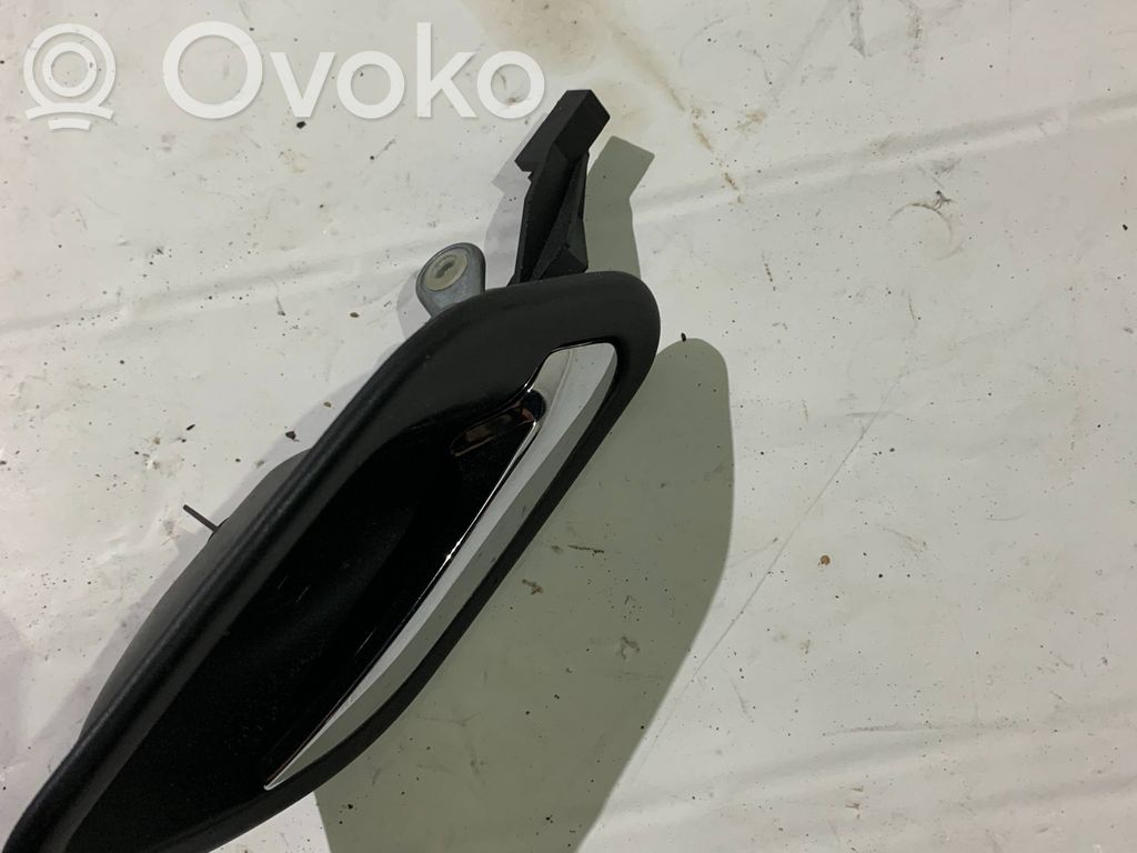 Front door interior handle   8226056