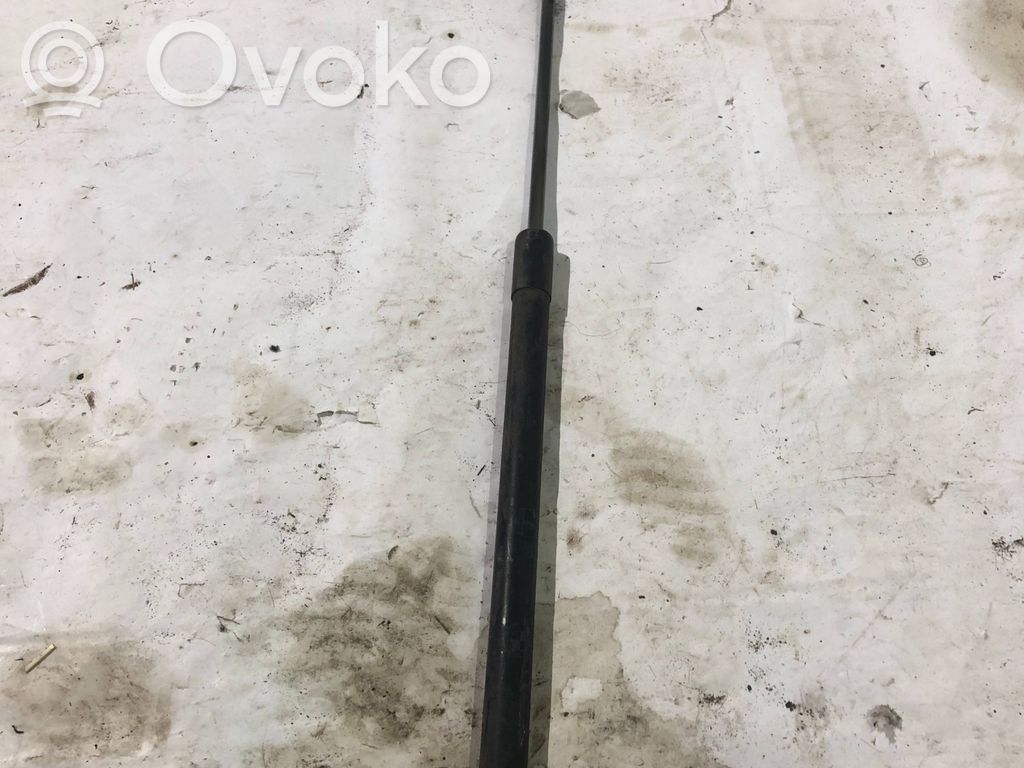 BMW 3 E46 Tailgate/trunk strut/damper 