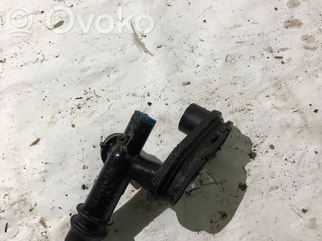 Engine coolant pipe/hose   2248409
