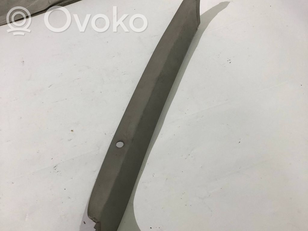 Ford Focus Tailgate trim 