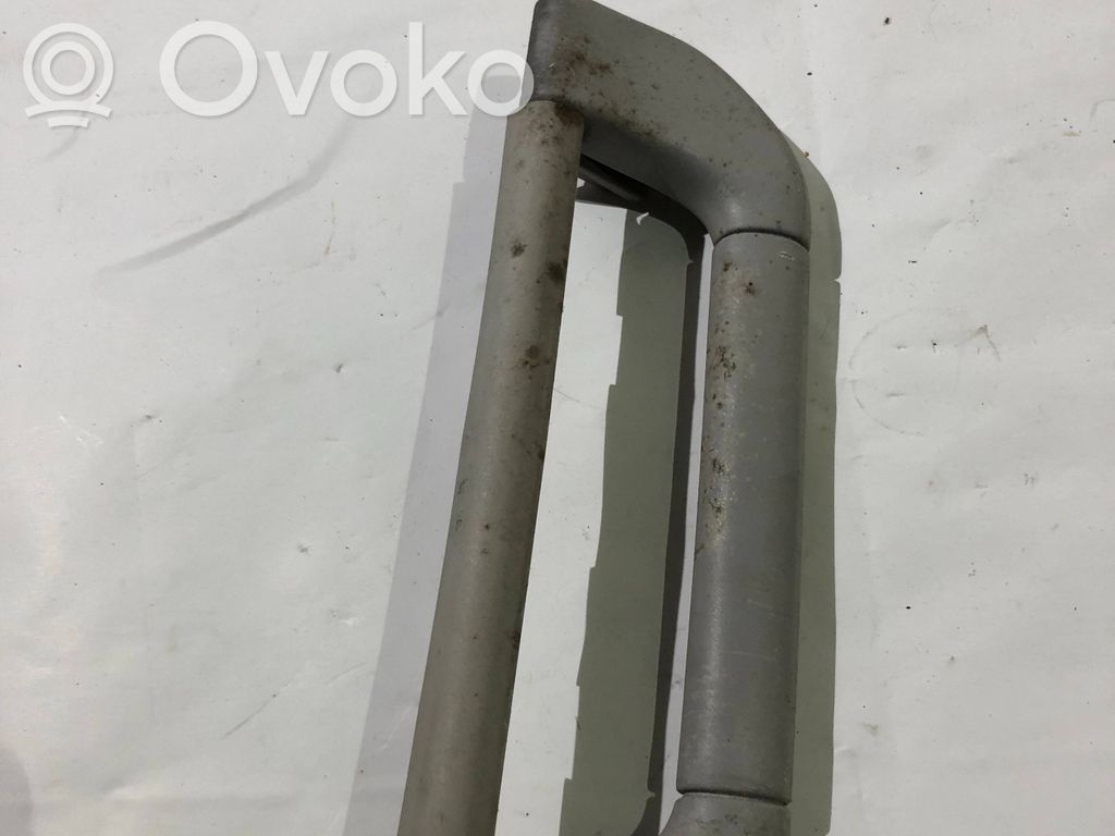 BMW 7 E38 Rankenėlė priekinė 