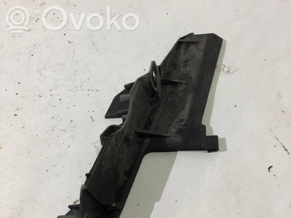 BMW 7 E38 Halterung Scheinwerfer 