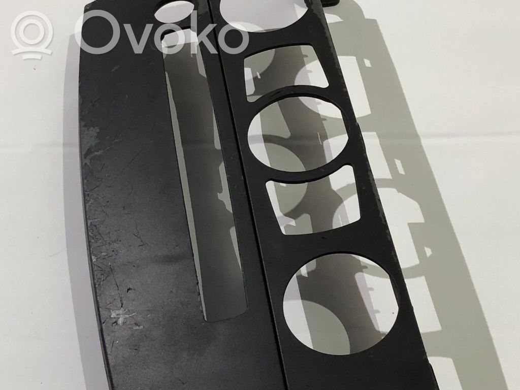 Panelės apdailos skydas (centrinis)   7063145,14121810