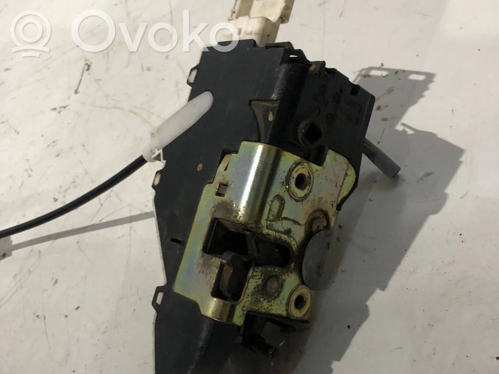 Citroen C4 I Etuoven lukko 