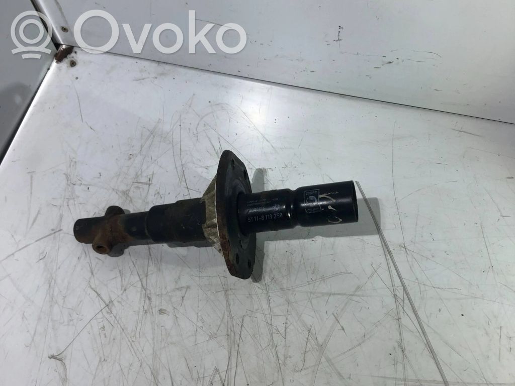 BMW 3 E36 Priekšpusē bampera turētājs 