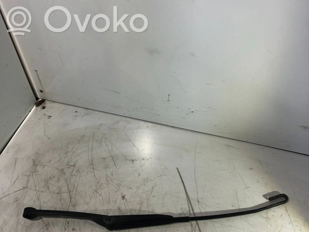 BMW 3 E36 Front wiper blade arm 