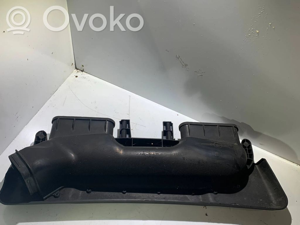 BMW X3 E83 Air intake duct part 