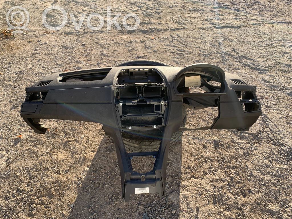 BMW X3 E83 Dashboard 