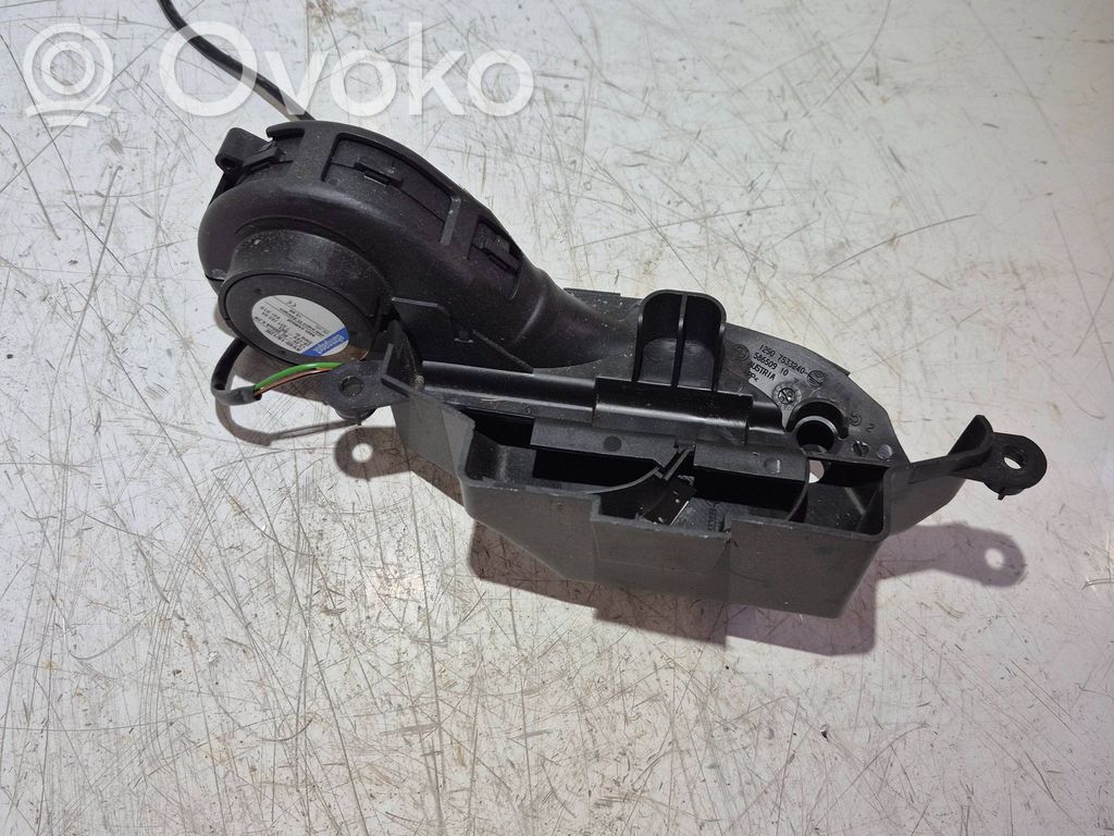 BMW 5 E60 E61 Engine control unit/module fan 