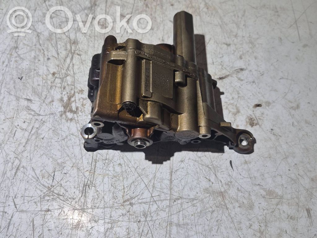 BMW 5 E60 E61 Oil pump 