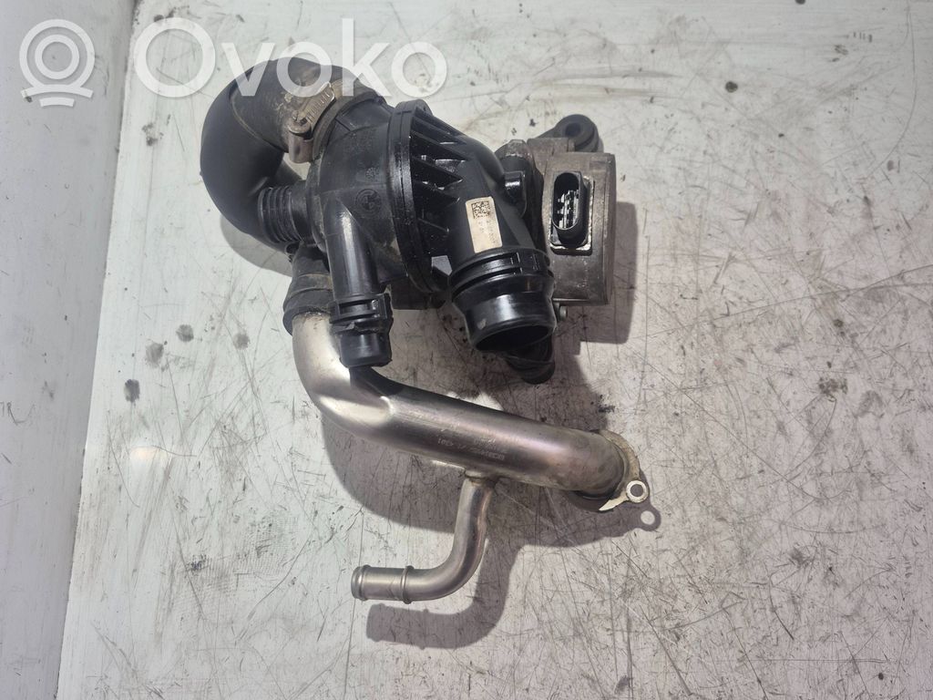 Water pump   304453310