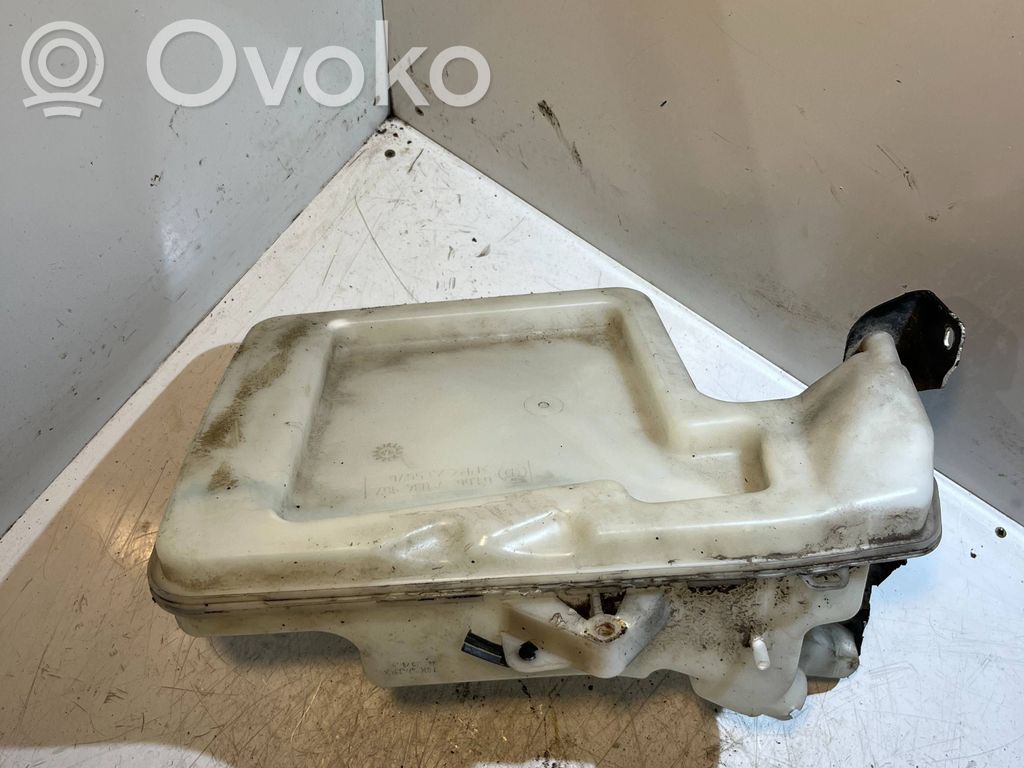 BMW 5 E60 E61 Langų skysčio bakelis 