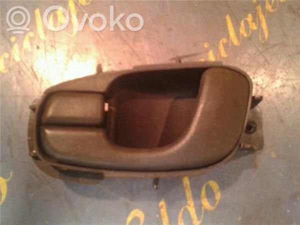 Manecilla interna puerta trasera