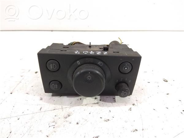 Light switch   CONMUTADOR