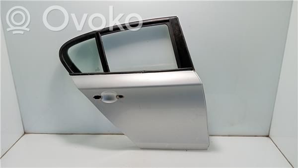 BMW 1 E81 E87 Aizmugurējās durvis 