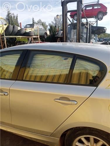 BMW 1 E81 E87 Aizmugurējās durvis 