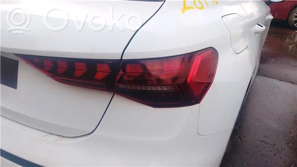Audi A3 8Y Takavalon polttimo 