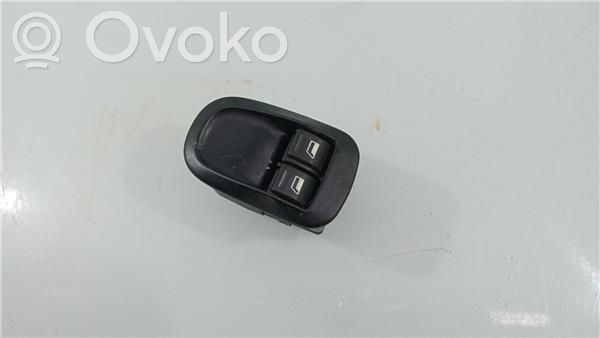 Peugeot 206 Interruptor del elevalunas eléctrico 