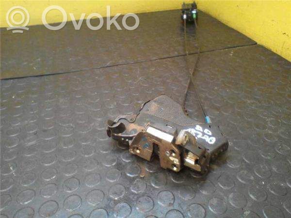 Toyota Avensis T250 Zamek drzwi przednich 