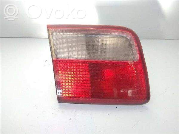Opel Omega B2 Feux arrière / postérieurs