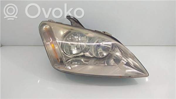 Ford Focus Lampa przednia 