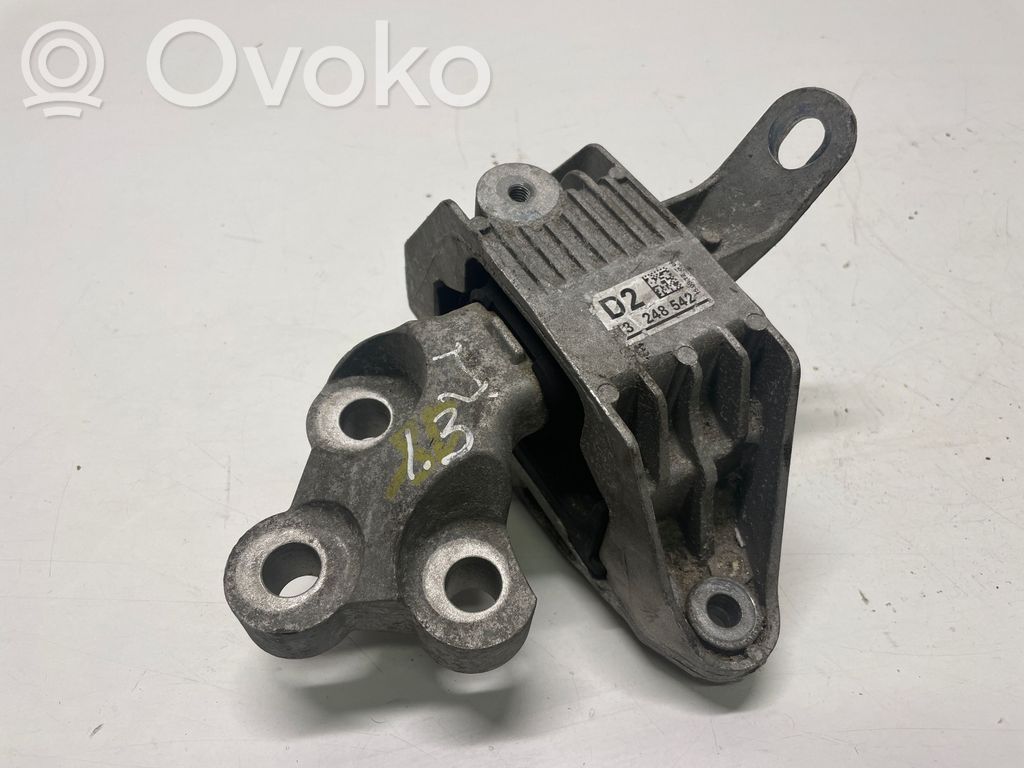 Opel Astra J Engine mount bracket 