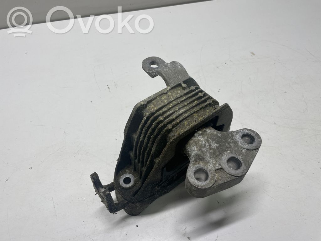 Opel Astra J Engine mount bracket 