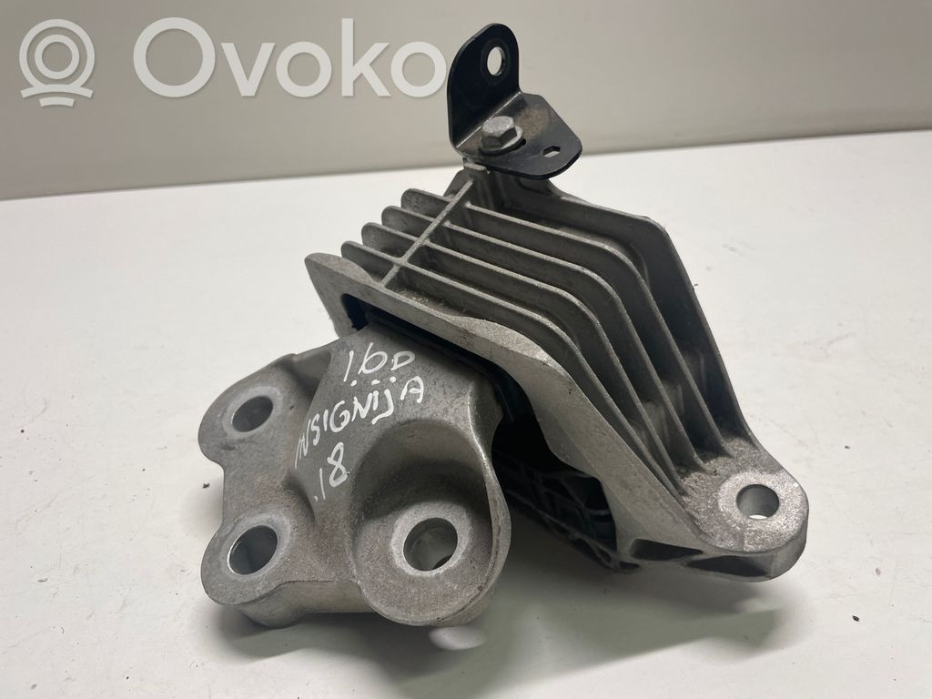 Opel Insignia B Engine mount bracket 