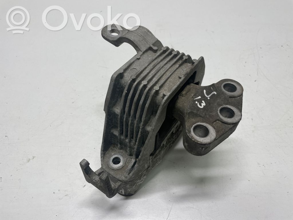 Opel Astra J Engine mount bracket 