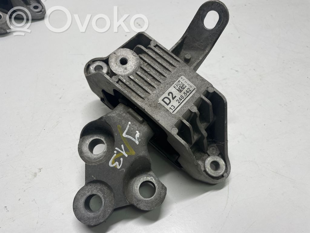 Opel Astra J Engine mount bracket 