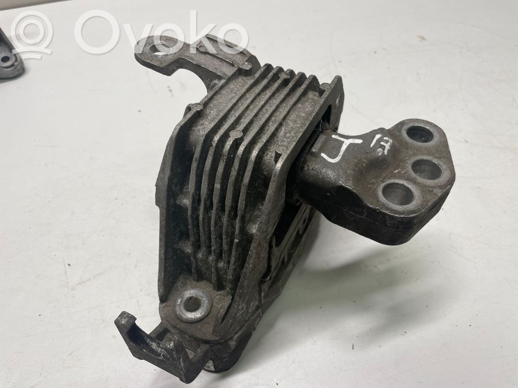 Opel Astra J Engine mount bracket 