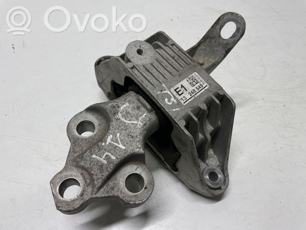 Opel Astra J Engine mount bracket 
