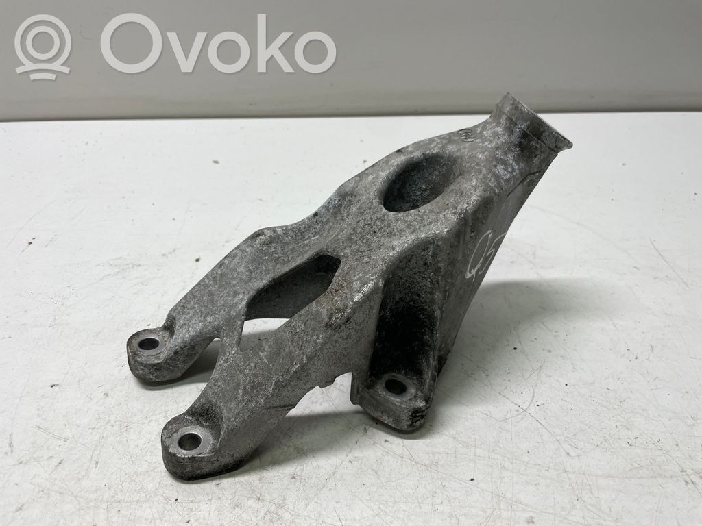 Audi Q5 SQ5 8R Engine mounting bracket 