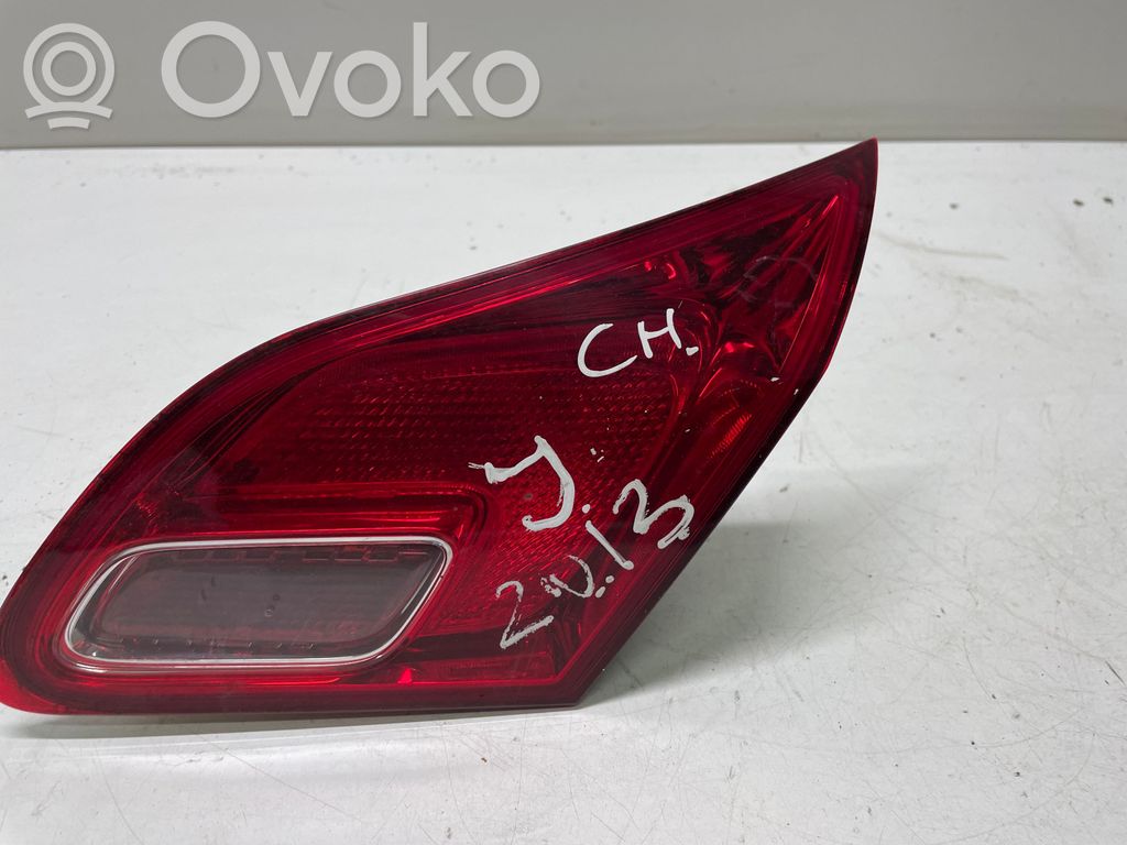 Opel Astra J Tailgate rear/tail lights 