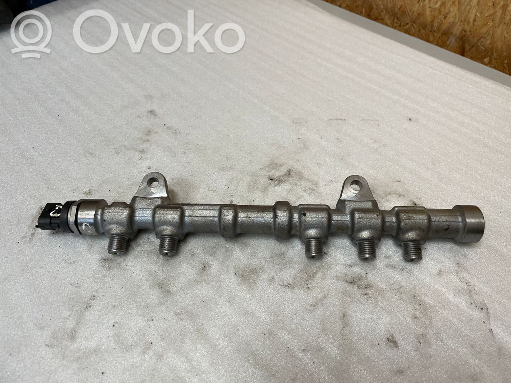 Opel Corsa E Polttoainepääputki 