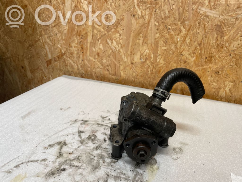 Mercedes-Benz E W210 Power steering pump 