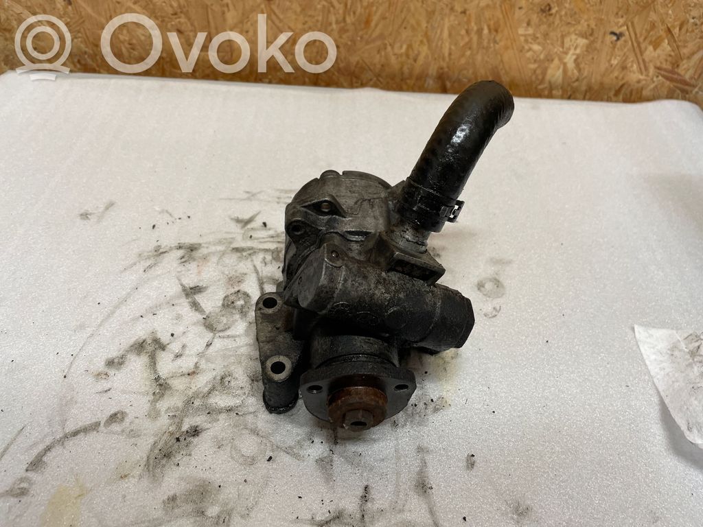Mercedes-Benz E W210 Power steering pump 