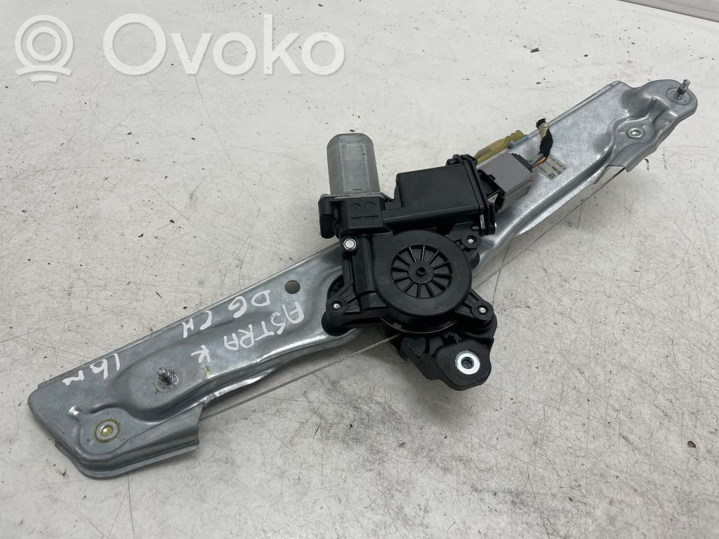 Opel Astra K Elektryczny podnośnik szyby drzwi tylnych 