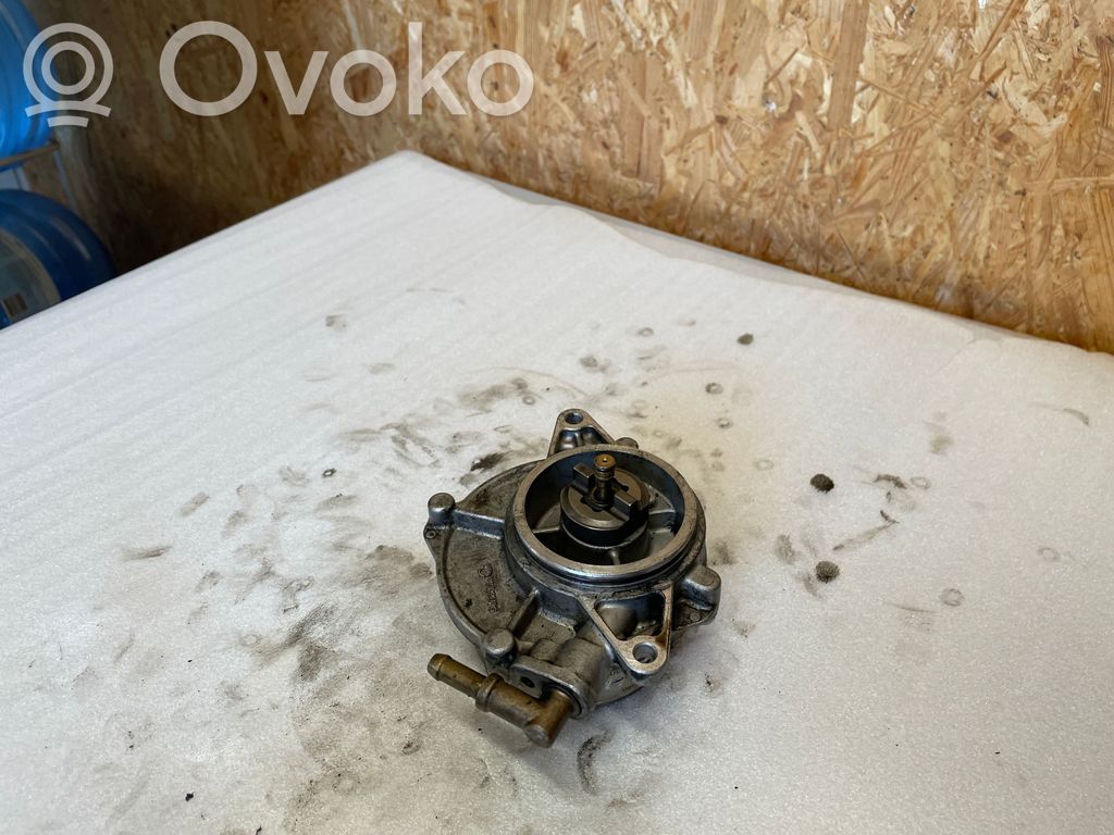 Audi A6 S6 C6 4F Pompe à vide 