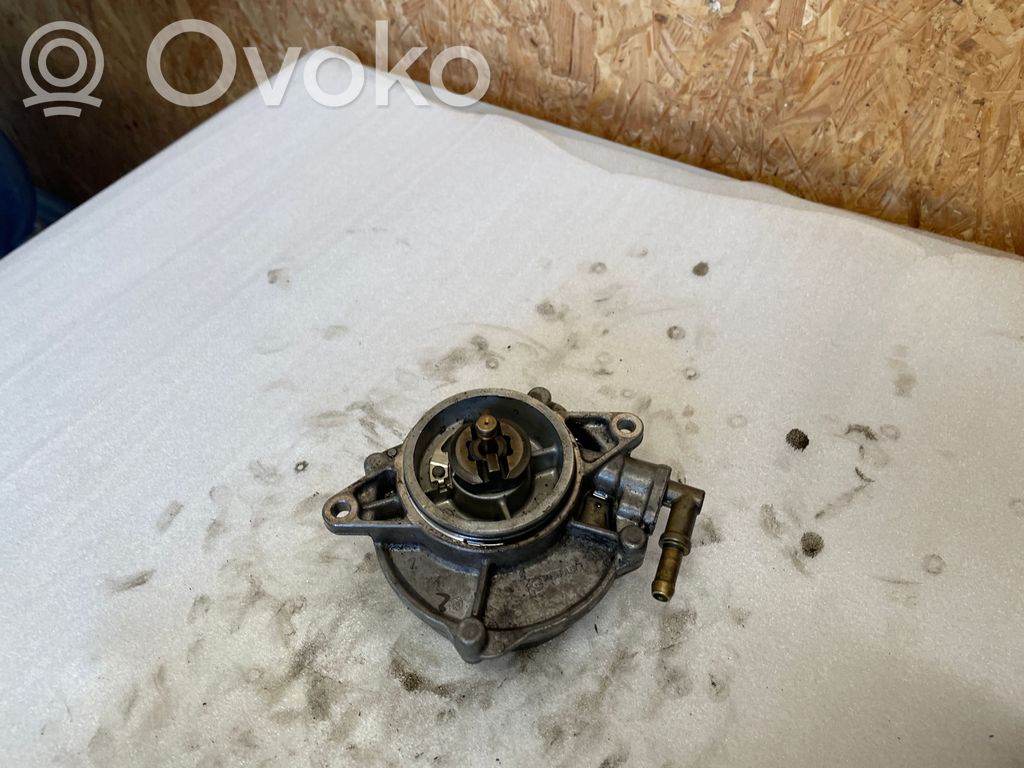 Audi A6 S6 C6 4F Pompe à vide 